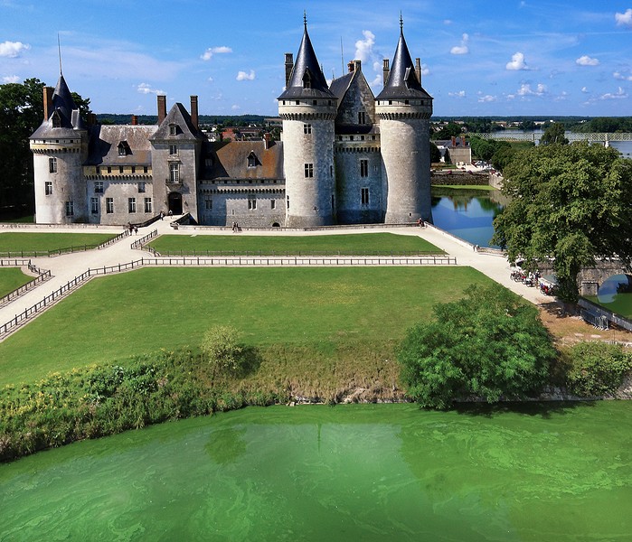 Histoire d'O et Chateaux Chateau%20de%20Sully%20Sur%20Loire-BorderMaker